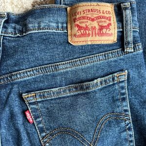Levi’s Wedgie Straight Jeans